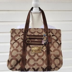 Coach Poppy Signature C Tote OP Art Glam Shoulder Bag Purple Interior!! EUC!!!